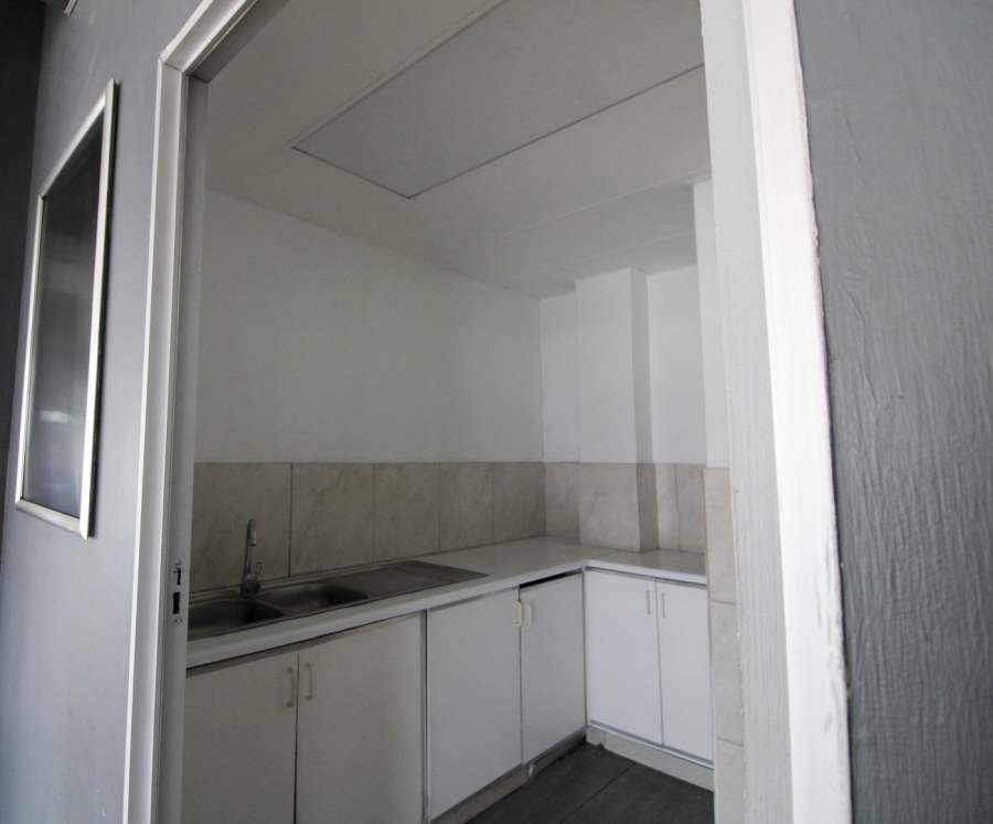 To Let Commercial Property for Rent in Glenlilly Western Cape